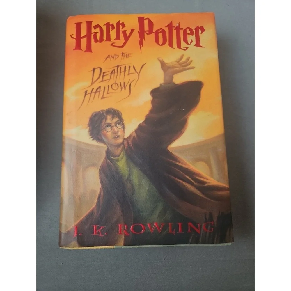 Harry Potter and the Deathly Hallows 1st Edition book‎ First Printing 759 pages